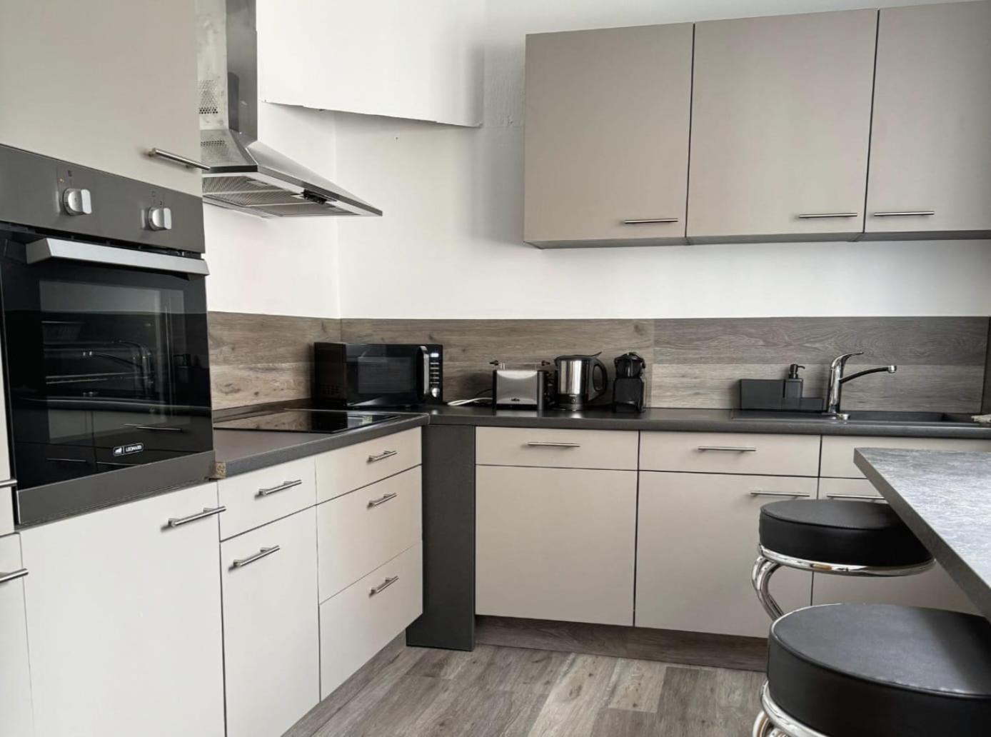 2 Zimmer Apartment Mit Balkon وبرتال المظهر الخارجي الصورة